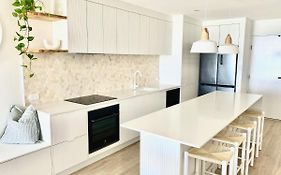 Monterey Lodge - Unit 18, 27 Warne Terrace, Kings Beach Caloundra